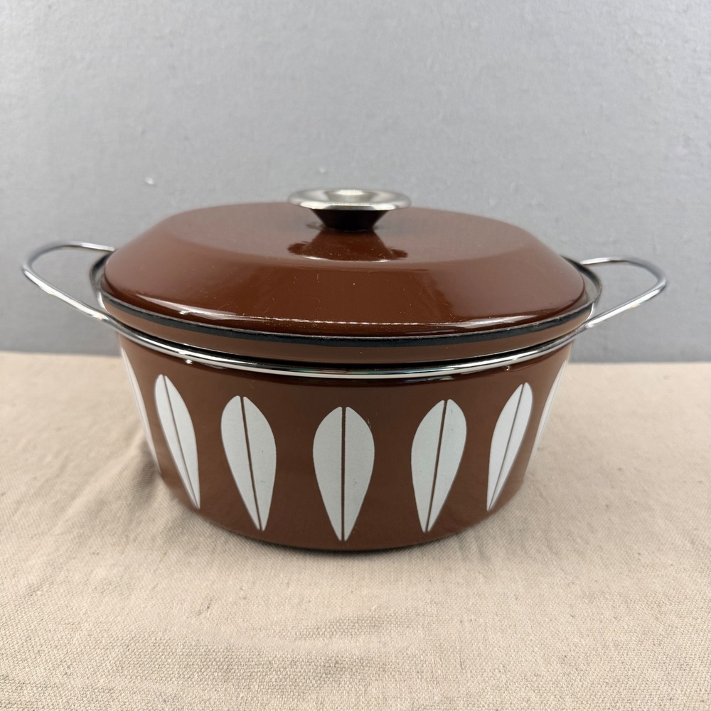 Vintage Cathrineholm Norway 10.5" Lotus Enamel‎ Casserole Dish Brown MCM